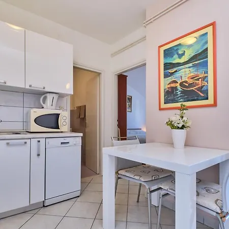 Apartment Beautiful Ksenija Mali Losinj